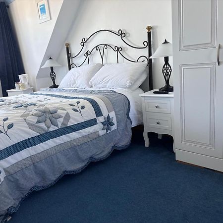 Braye Bonjour Guest House מראה חיצוני תמונה